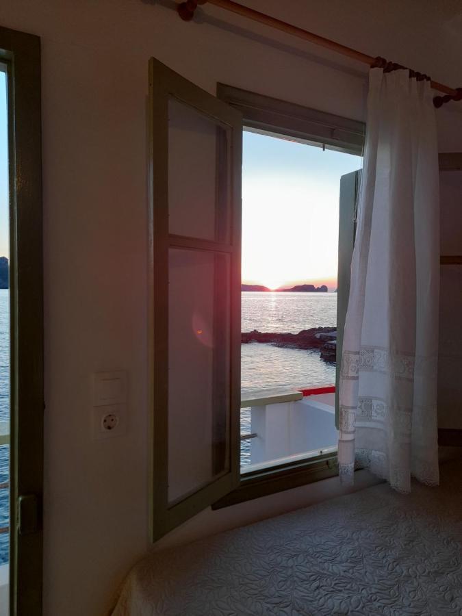 Milos By The Sea - Eco House Plaka  Bagian luar foto