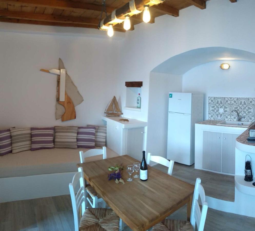 Milos By The Sea - Eco House Plaka  Bagian luar foto